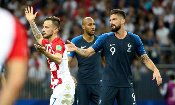 中表現出色 中表現出色